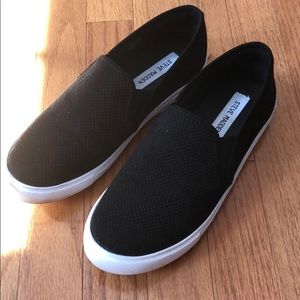 Steve Madden slip on